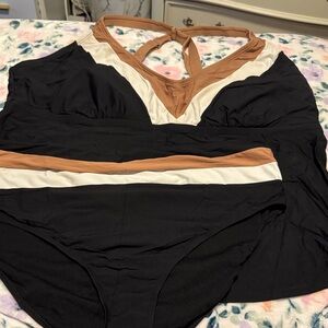 Elegant Black and Tan Women's Swim  Set